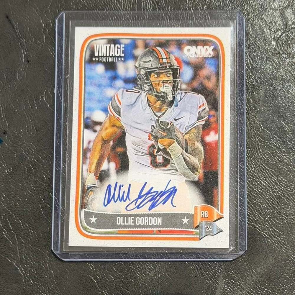 2024 Onyx Vintage Football Ollie Gordon On-Card Autograph Card